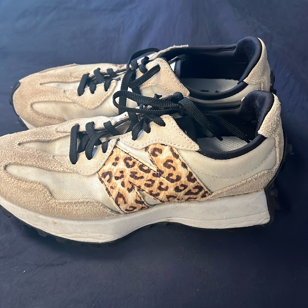 Slightly used new balance sneakers
